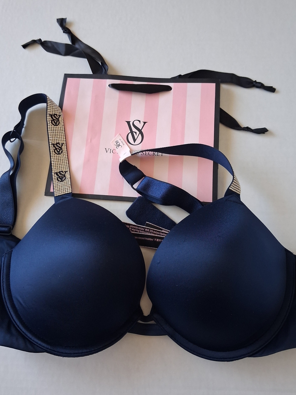 Victoria's Secret Navy Blue T-Shirt Bra Size 36B